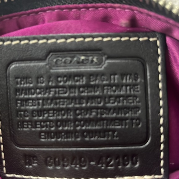 Ladies Coach Cross Body Purse - Picture 5 of 10